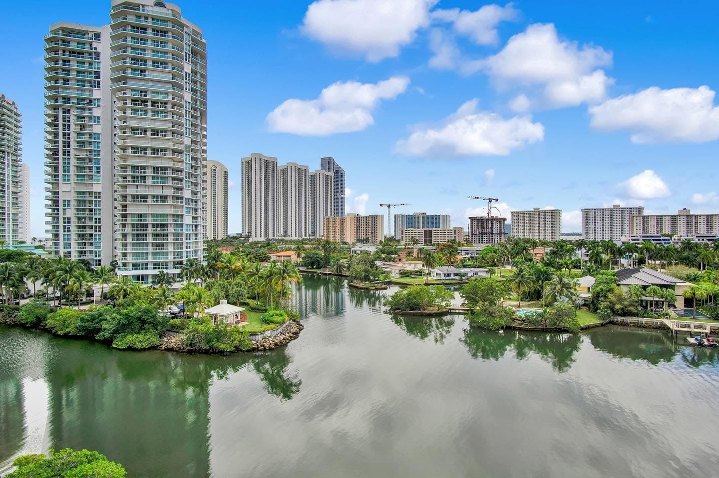 Parque Towers amenity or residence view