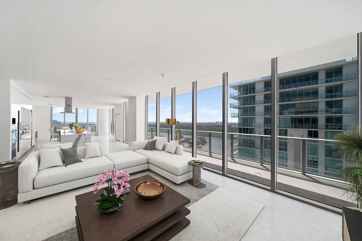 Parque Towers amenity or residence view